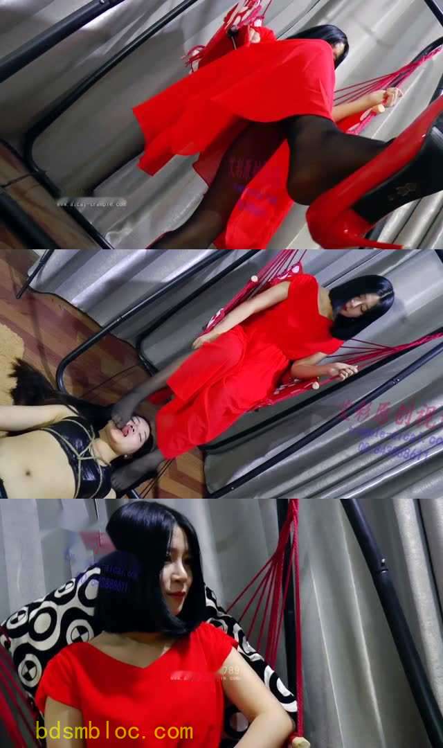 【品丝论足】女奴日记