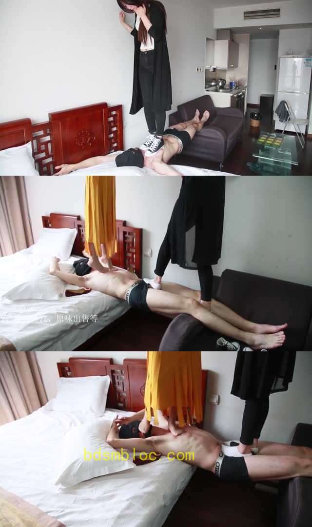【艾丝】【VIVI】VIVI跟艾丝踩踏走人桥